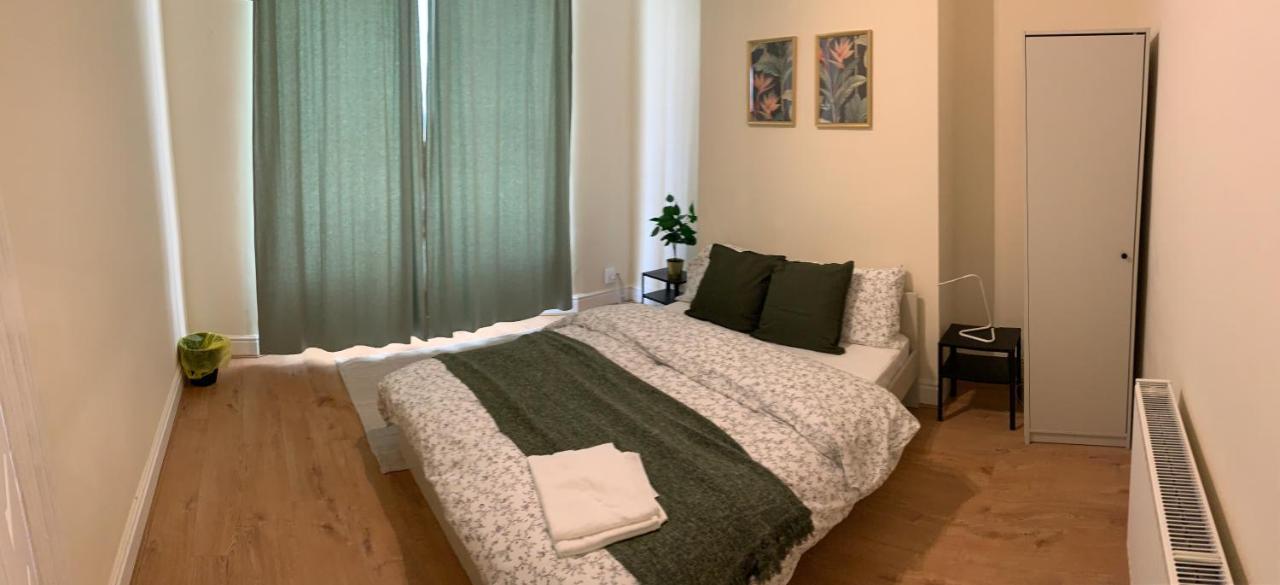 Large House Near Anfield & Liverpool Town Екстериор снимка