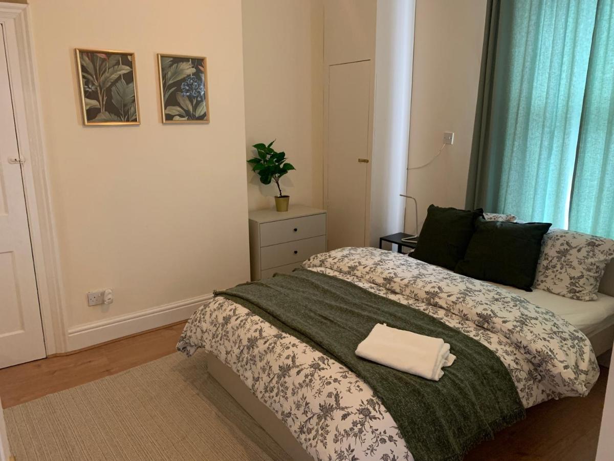 Large House Near Anfield & Liverpool Town Екстериор снимка