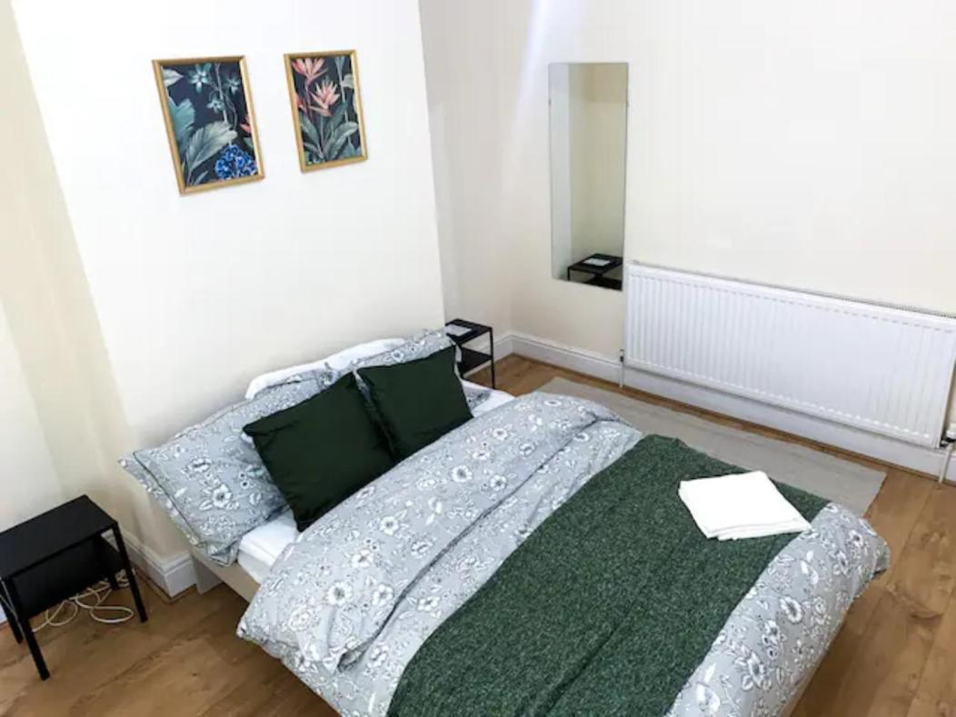 Large House Near Anfield & Liverpool Town Екстериор снимка